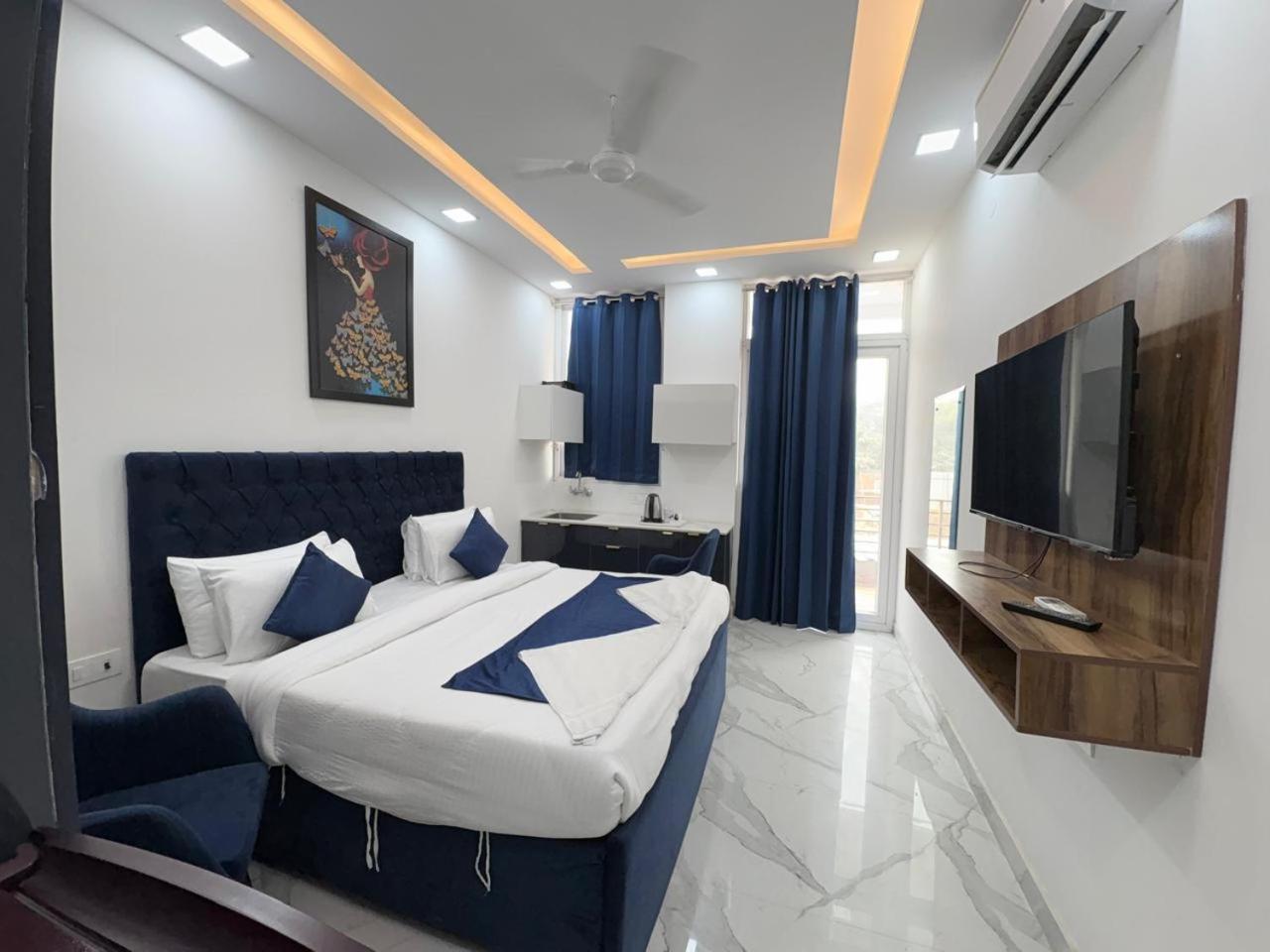 Pacific Inn Eco Central Gurgaon Eksteriør bilde