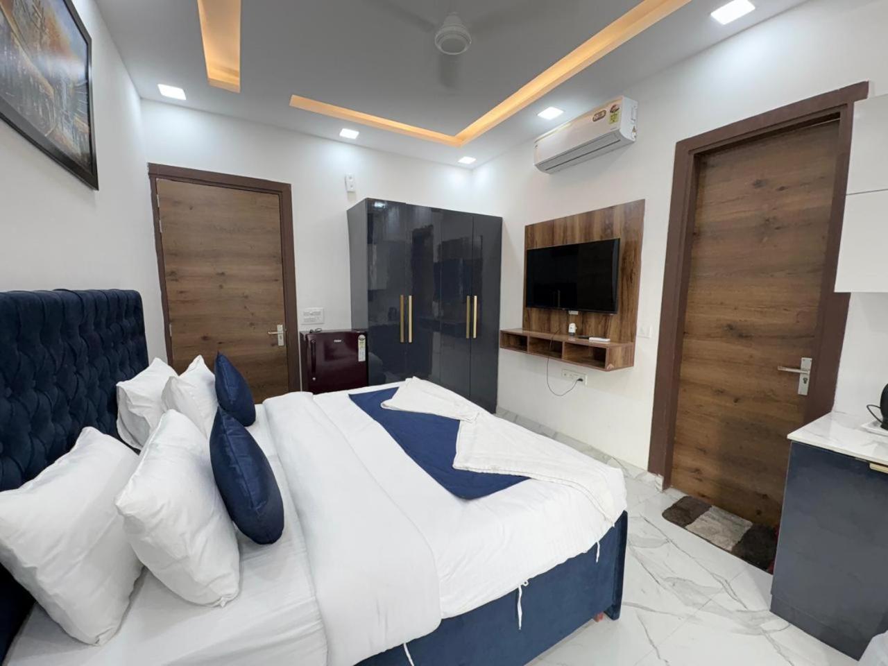 Pacific Inn Eco Central Gurgaon Eksteriør bilde