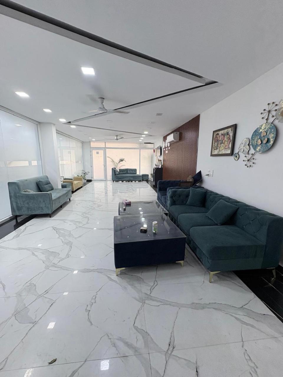 Pacific Inn Eco Central Gurgaon Eksteriør bilde