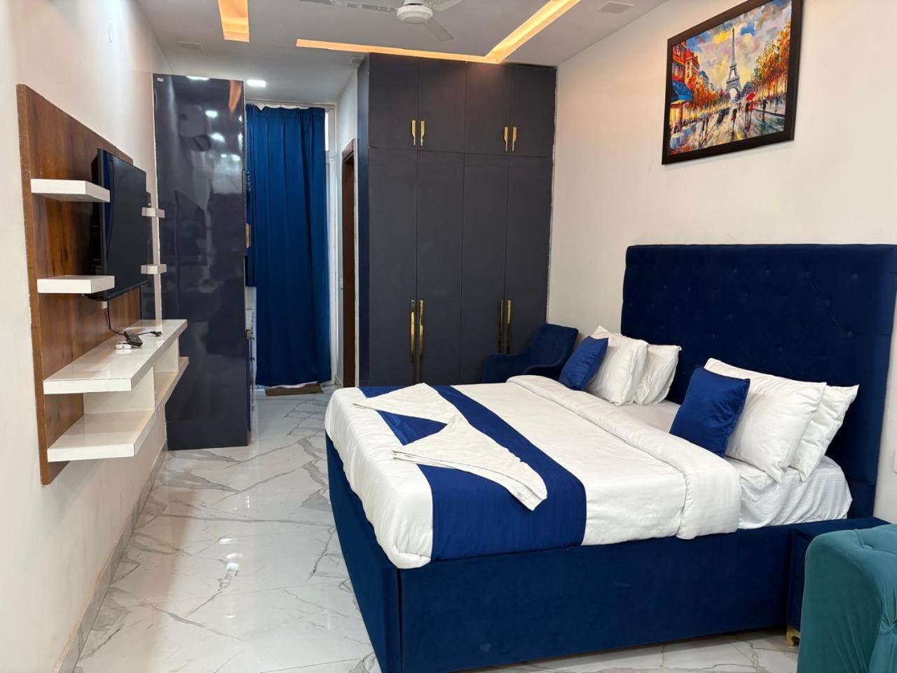 Pacific Inn Eco Central Gurgaon Eksteriør bilde