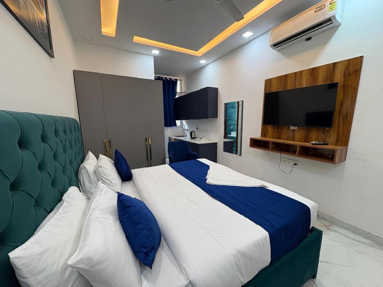 Pacific Inn Eco Central Gurgaon Eksteriør bilde