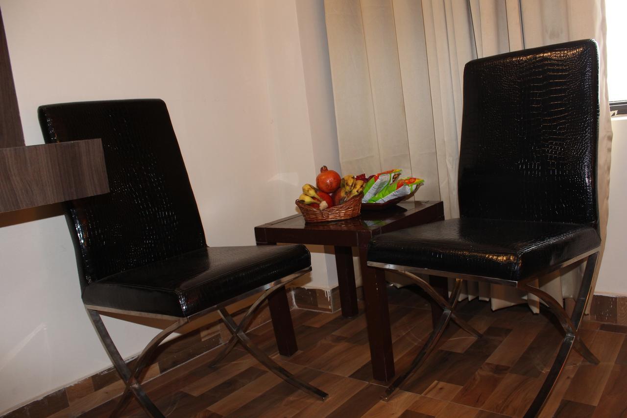 Pacific Inn Eco Central Gurgaon Eksteriør bilde