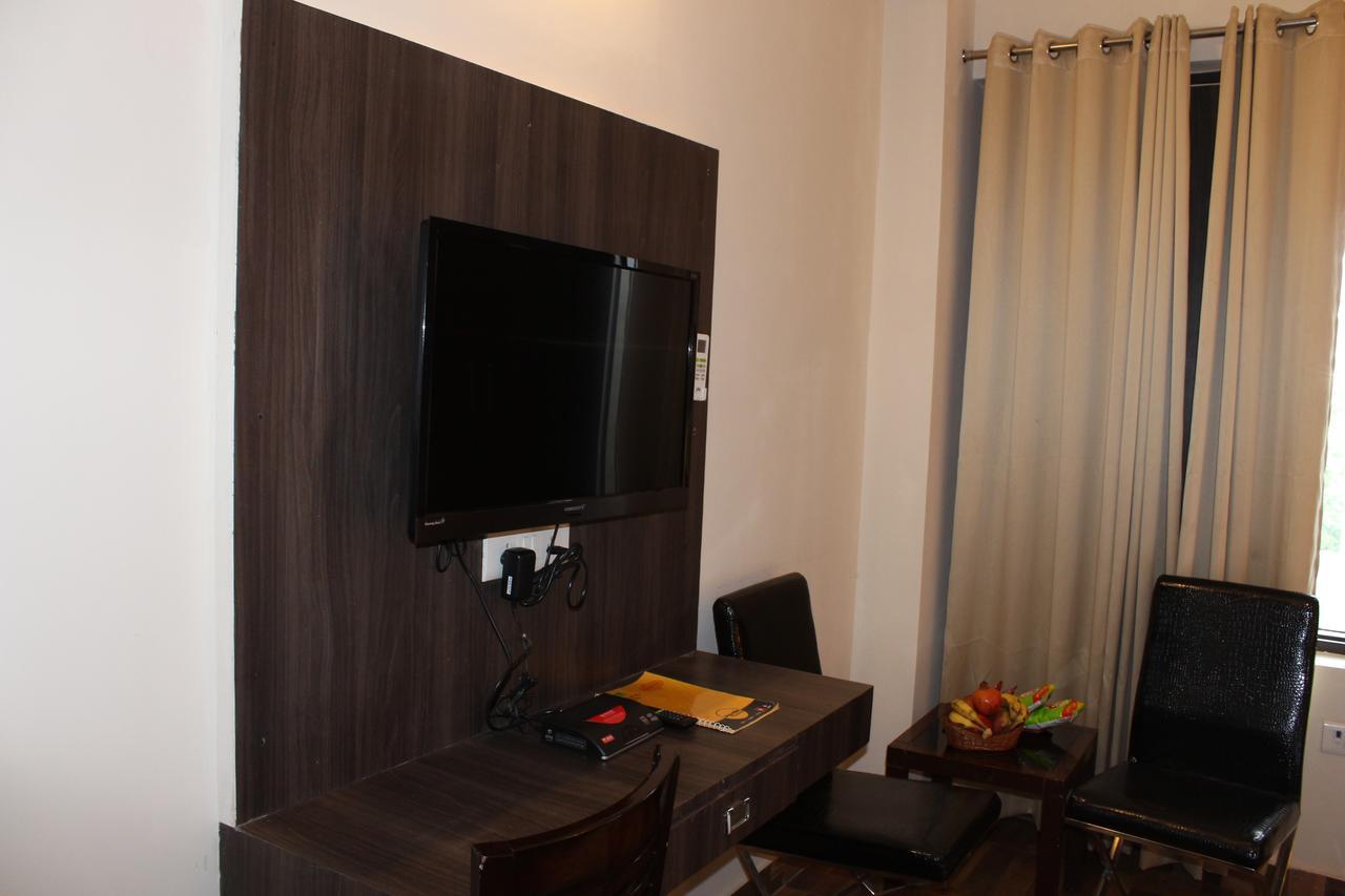Pacific Inn Eco Central Gurgaon Eksteriør bilde