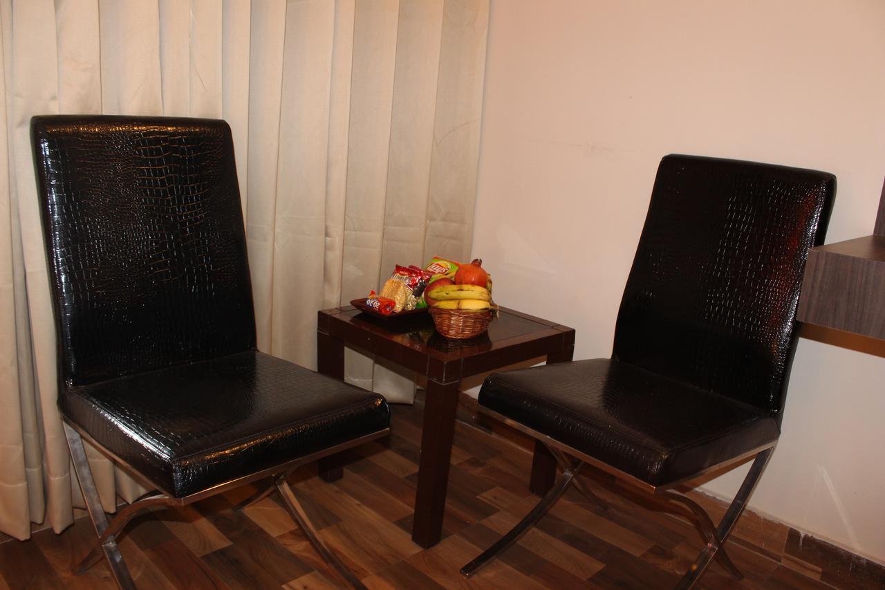 Pacific Inn Eco Central Gurgaon Eksteriør bilde