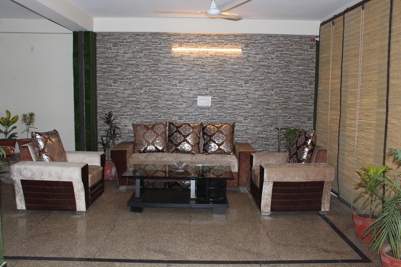Pacific Inn Eco Central Gurgaon Eksteriør bilde