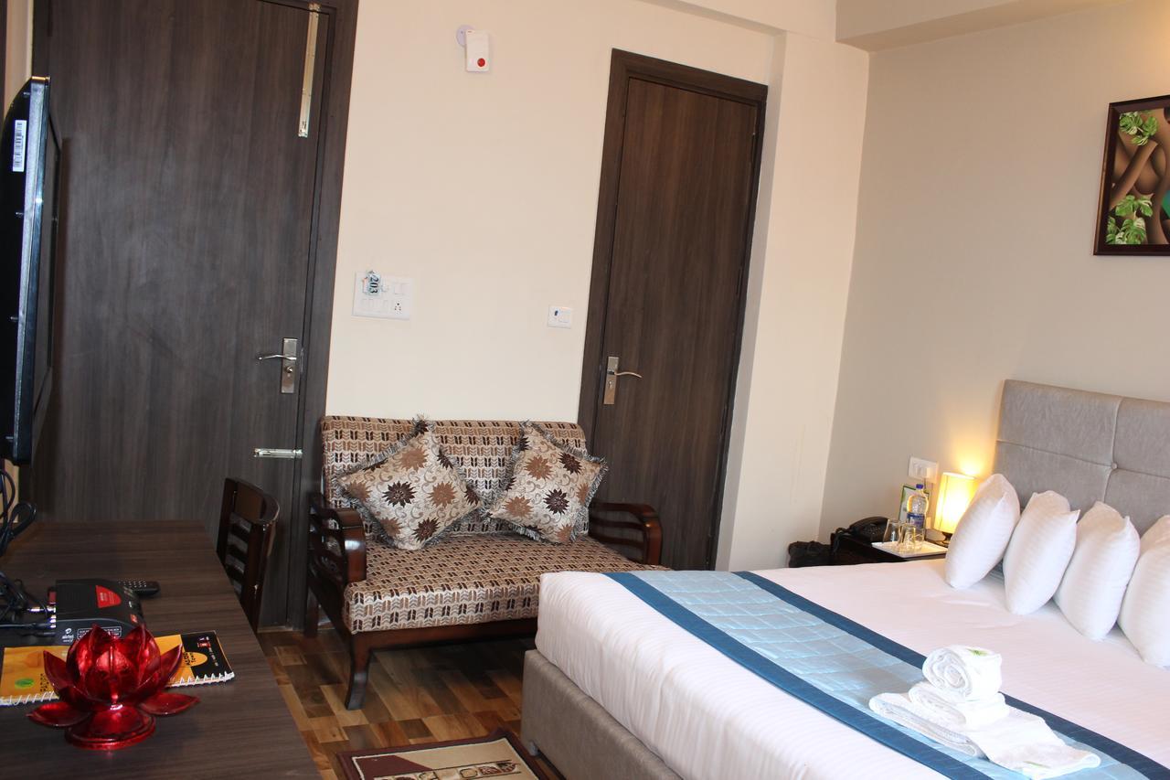 Pacific Inn Eco Central Gurgaon Eksteriør bilde