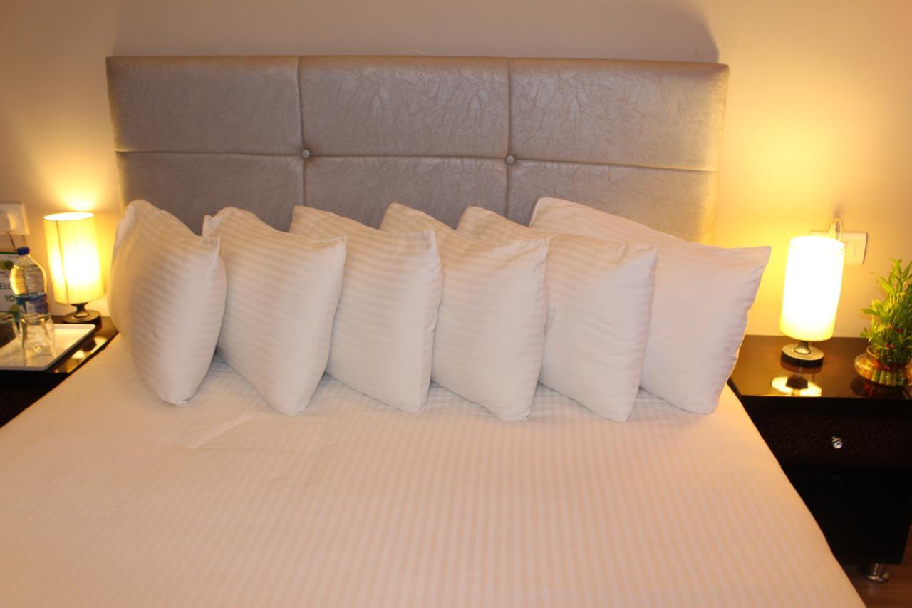 Pacific Inn Eco Central Gurgaon Eksteriør bilde