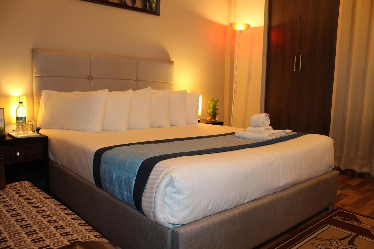 Pacific Inn Eco Central Gurgaon Eksteriør bilde