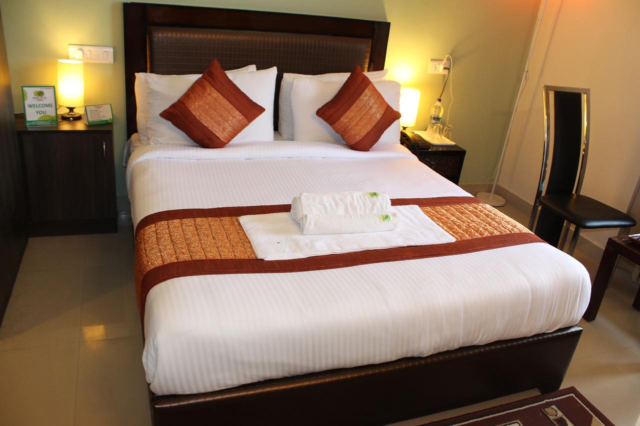Pacific Inn Eco Central Gurgaon Eksteriør bilde