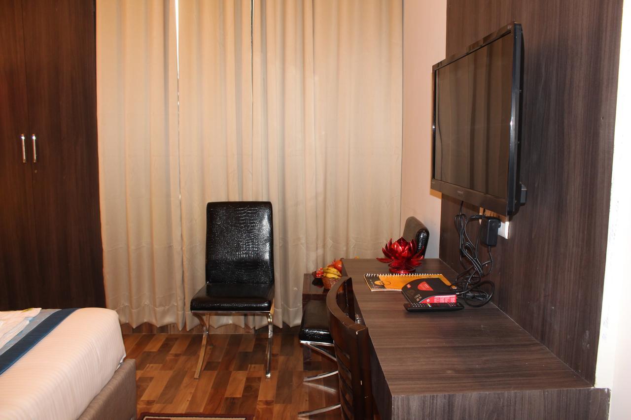 Pacific Inn Eco Central Gurgaon Eksteriør bilde