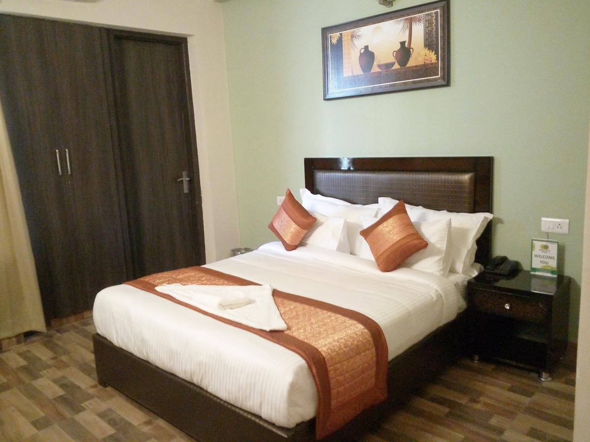 Pacific Inn Eco Central Gurgaon Eksteriør bilde