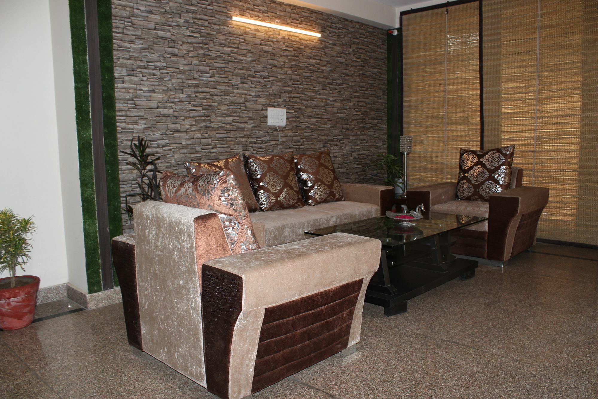 Pacific Inn Eco Central Gurgaon Eksteriør bilde